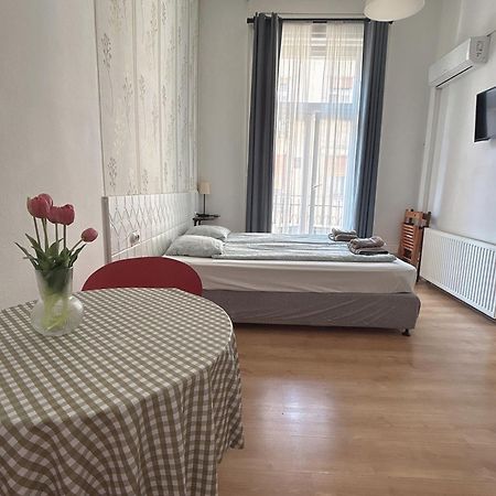 11# Sunflower Cozy Apartment Budapest Ngoại thất bức ảnh